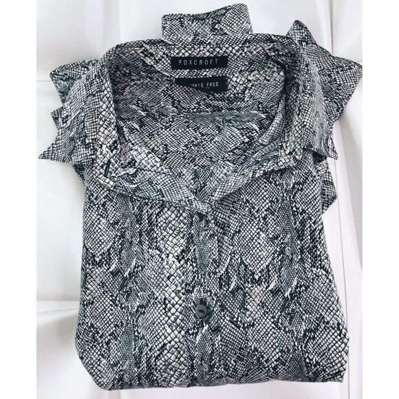 Foxcroft Sz 10 Wrinkle Free Fitted Fit Snakeskin Print m Button Up Shirt Womens - Picture 11 of 12